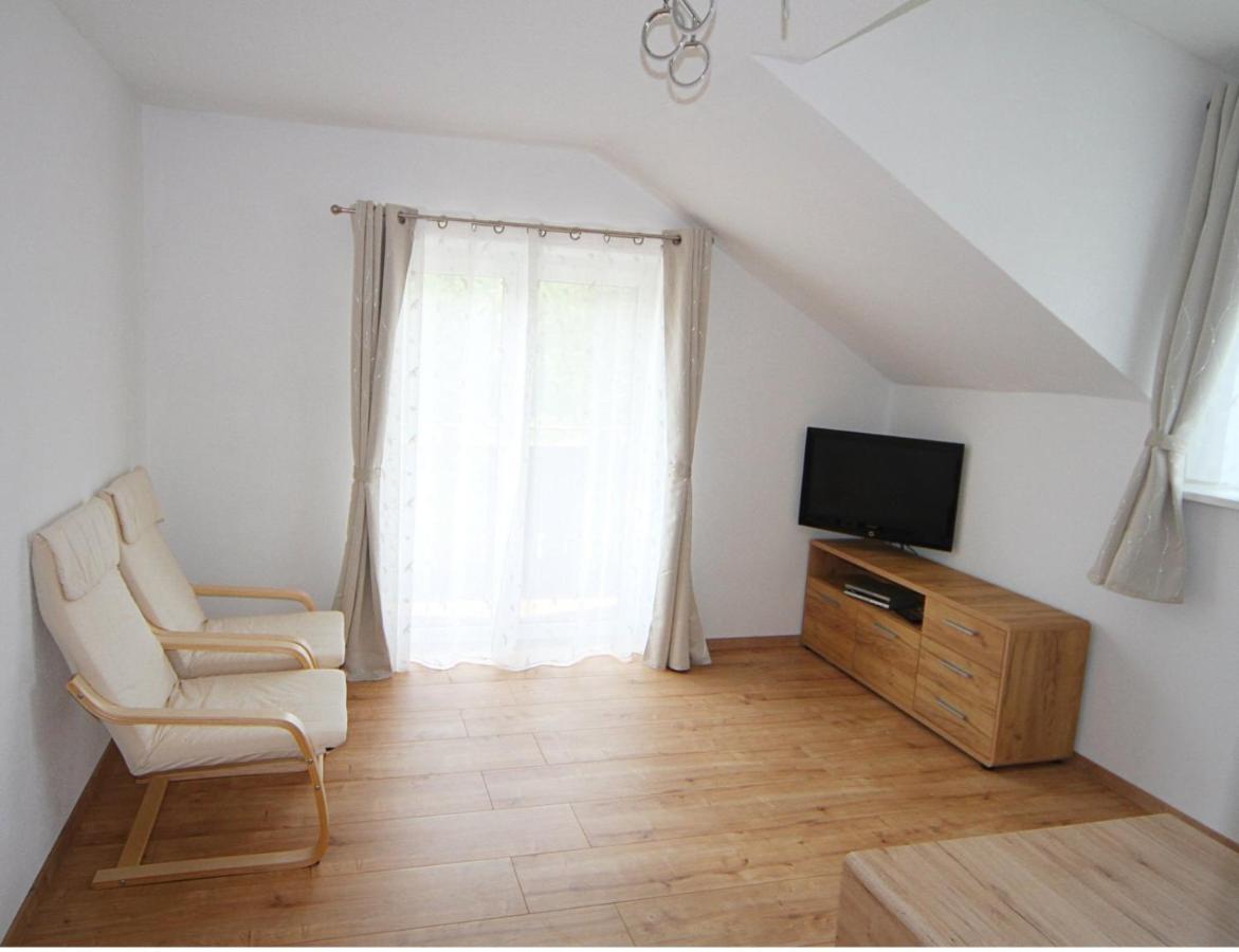 Ferienwohnung Brandstaetter ヴィンディッシュガルシュテン エクステリア 写真